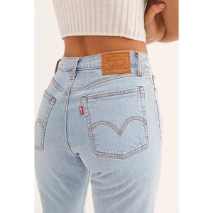 LEVI’S PREMIUM Wedgie Straight Fit Jeans Dibs Light Wash Size 26